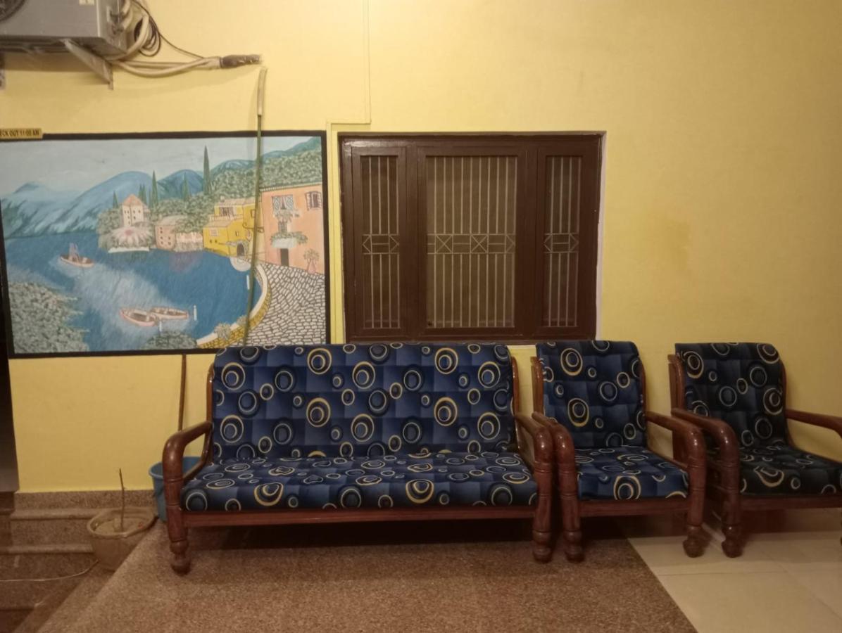 Gangotri Inn Varanasi Ngoại thất bức ảnh