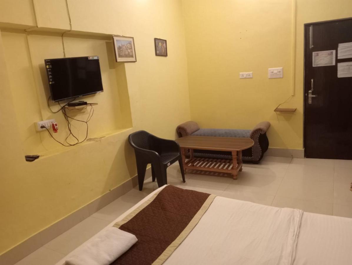Gangotri Inn Varanasi Ngoại thất bức ảnh